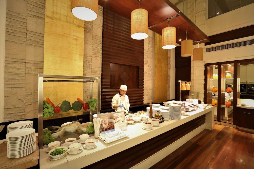 The Imperial Hotel & Convention Centre Korat Nakhonratcsaszima Kültér fotó