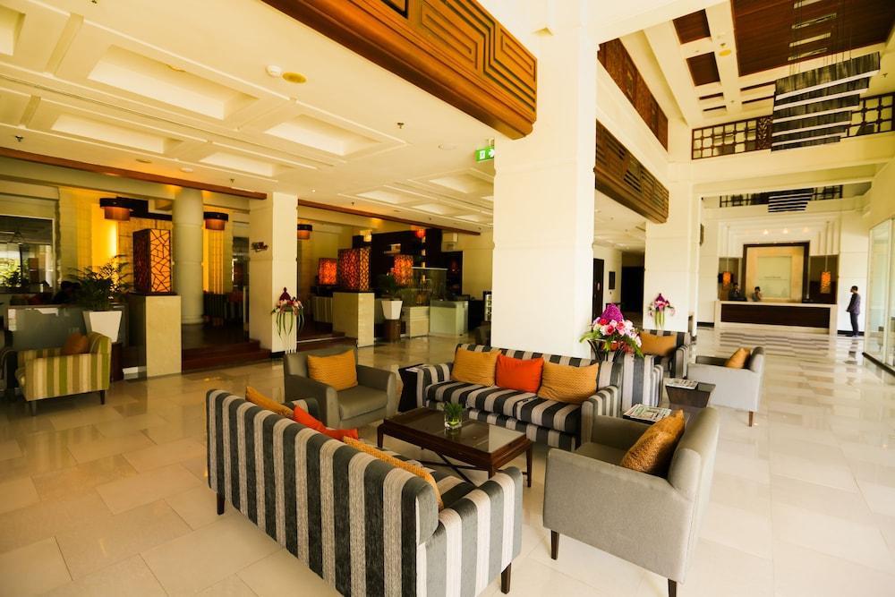 The Imperial Hotel & Convention Centre Korat Nakhonratcsaszima Kültér fotó