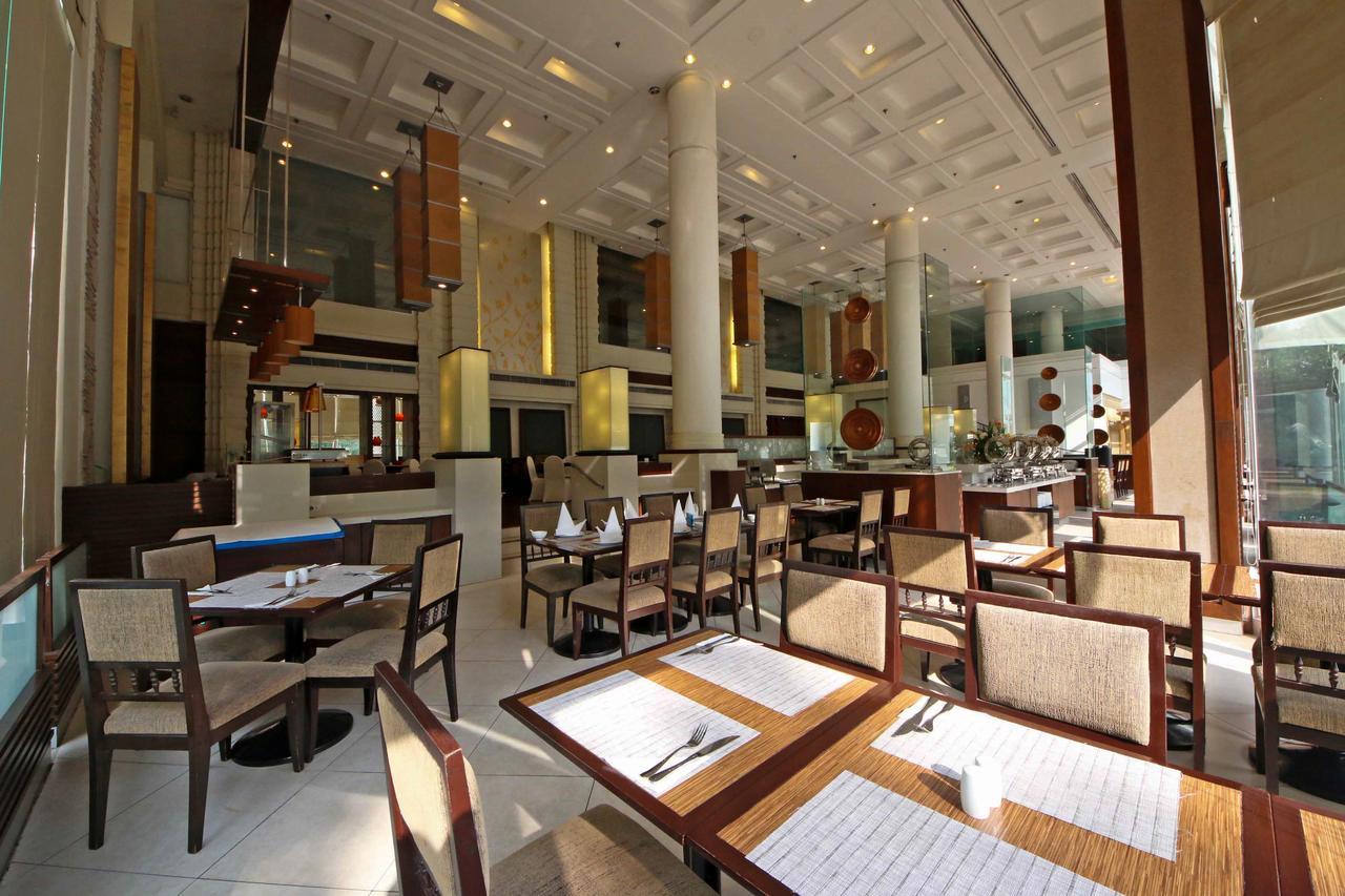 The Imperial Hotel & Convention Centre Korat Nakhonratcsaszima Kültér fotó